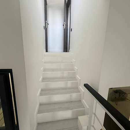 Luxe Apartment In Center Ереван Экстерьер фото
