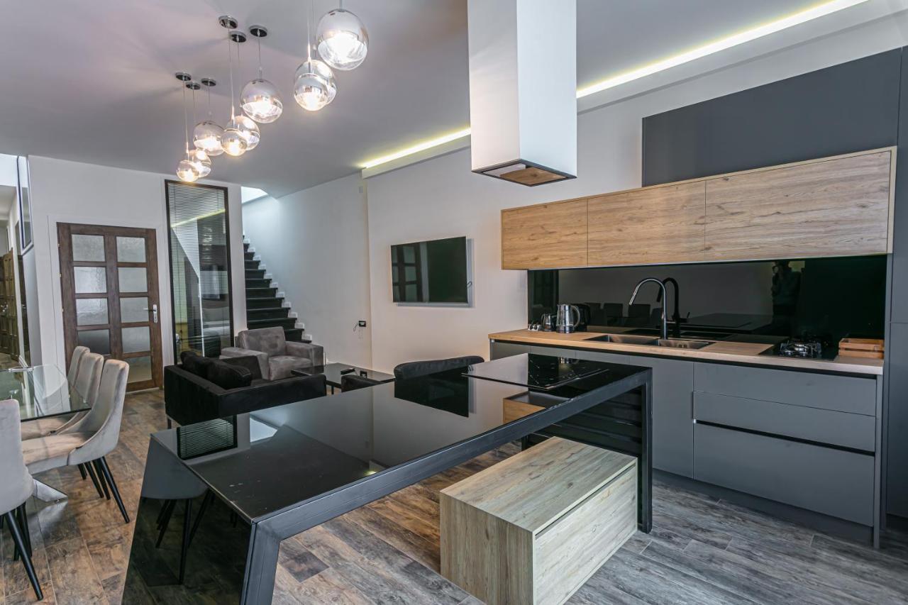Luxe Apartment In Center Ереван Экстерьер фото