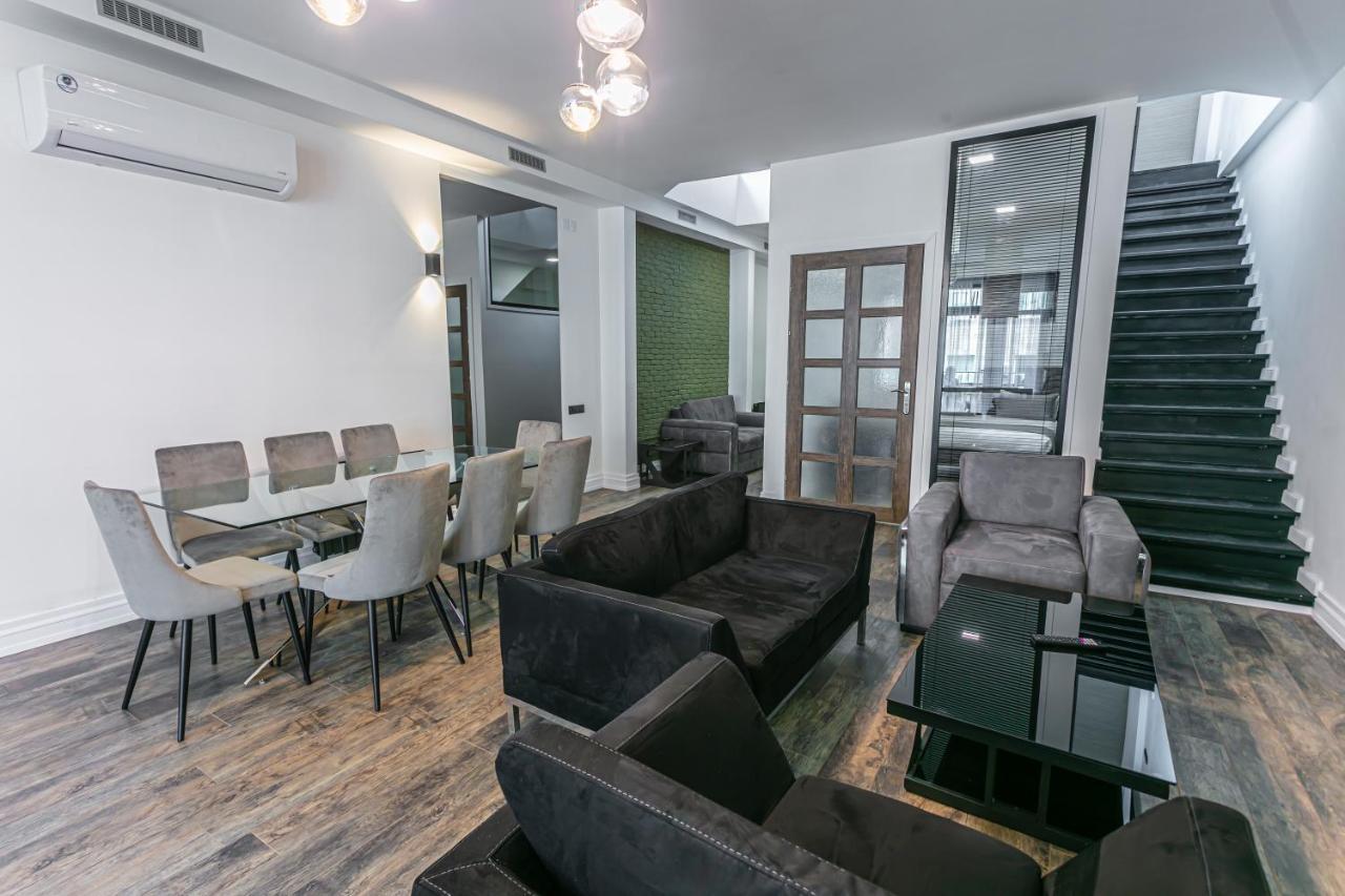 Luxe Apartment In Center Ереван Экстерьер фото
