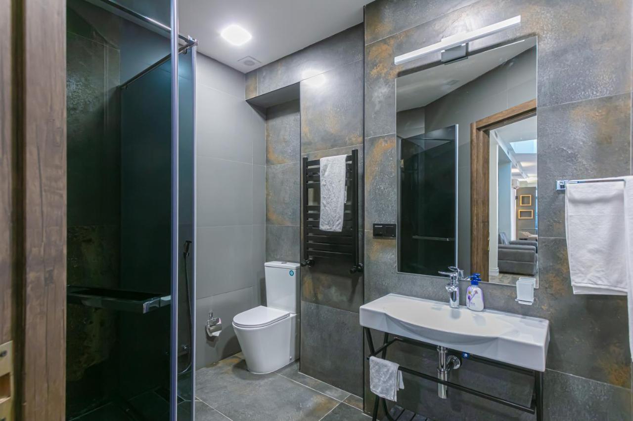 Luxe Apartment In Center Ереван Экстерьер фото