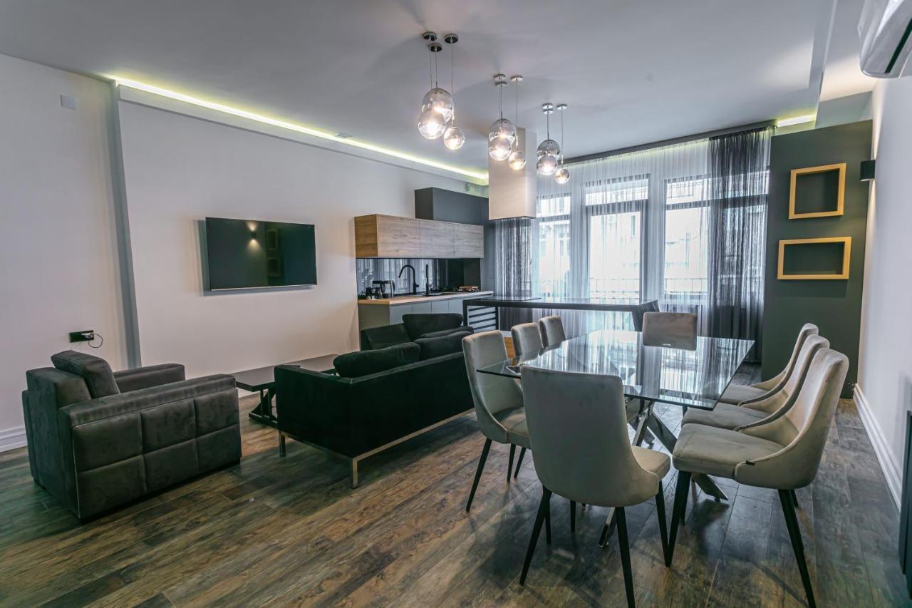 Luxe Apartment In Center Ереван Экстерьер фото