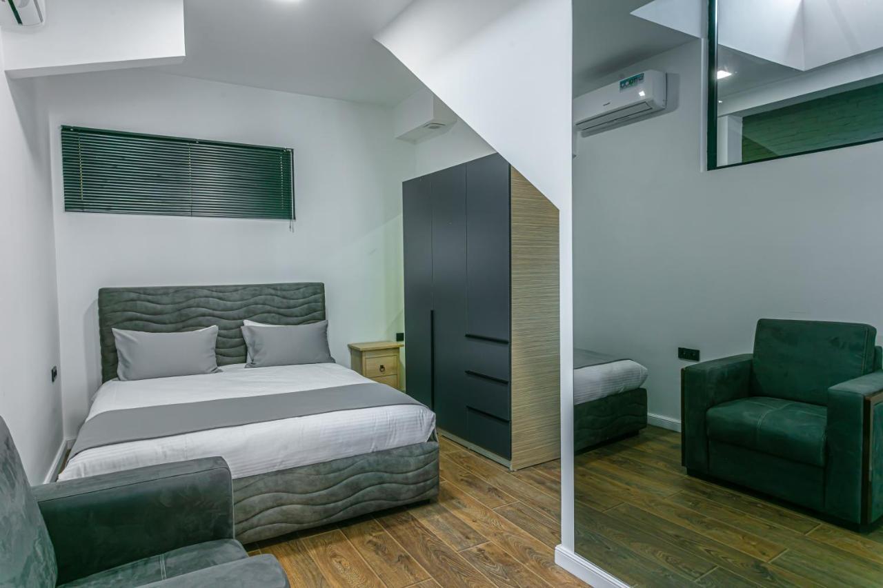 Luxe Apartment In Center Ереван Экстерьер фото
