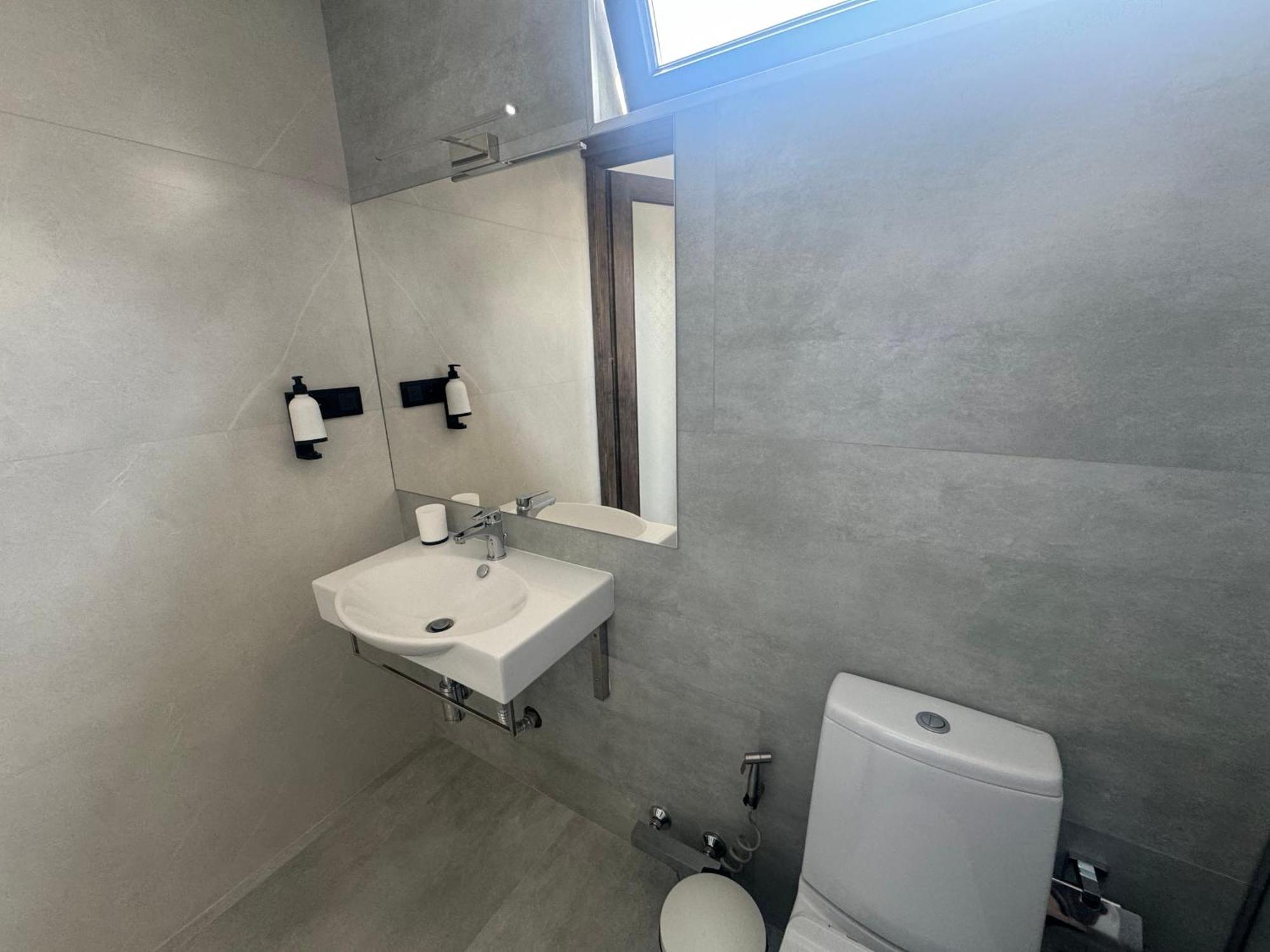 Luxe Apartment In Center Ереван Экстерьер фото